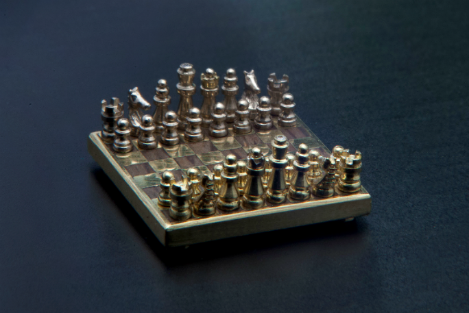 chess tcm28 486533 - O menor tabuleiro de xadrez do mundo
