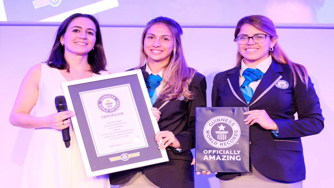 Most people unboxing siultaneously - Nubank