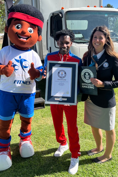 CF Guinness World Records title with mascot