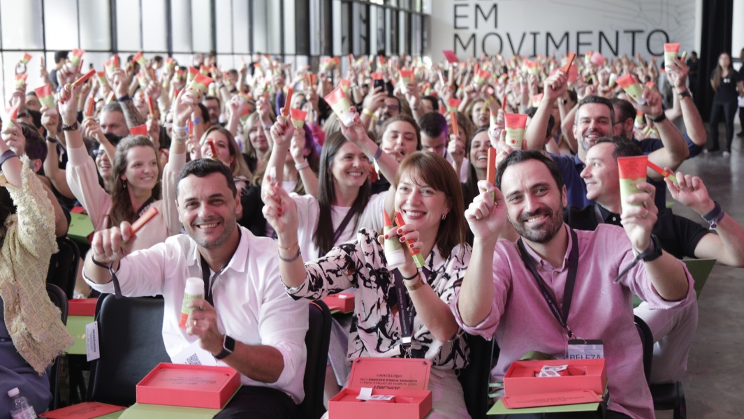 O-Boticario-Recorde-Mundial-Most-people-unboxing-online-and-in-a-single-venue-simultaneously